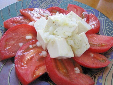 玉ねぎドレッシングでトマトと豆腐のヘルシーサラダ